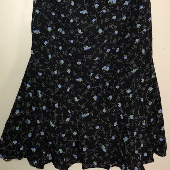Sag Harbor Dresses & Skirts - Sag Harbor Black with Blue Floral Design Skirt